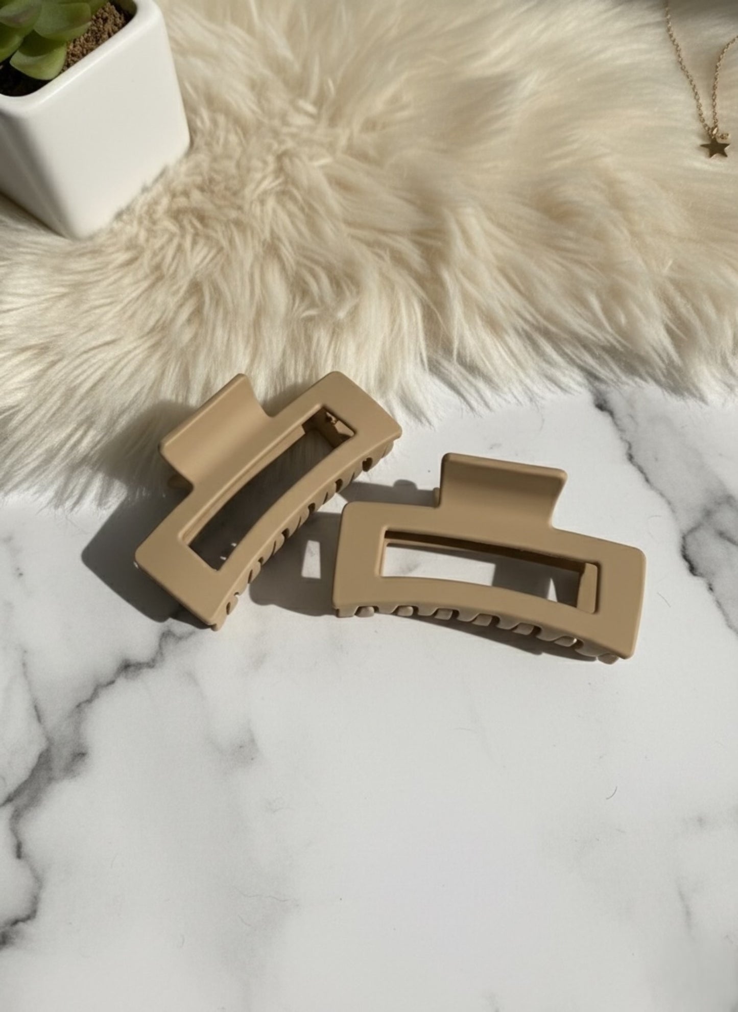 Modern Rectangular Claw (Each)