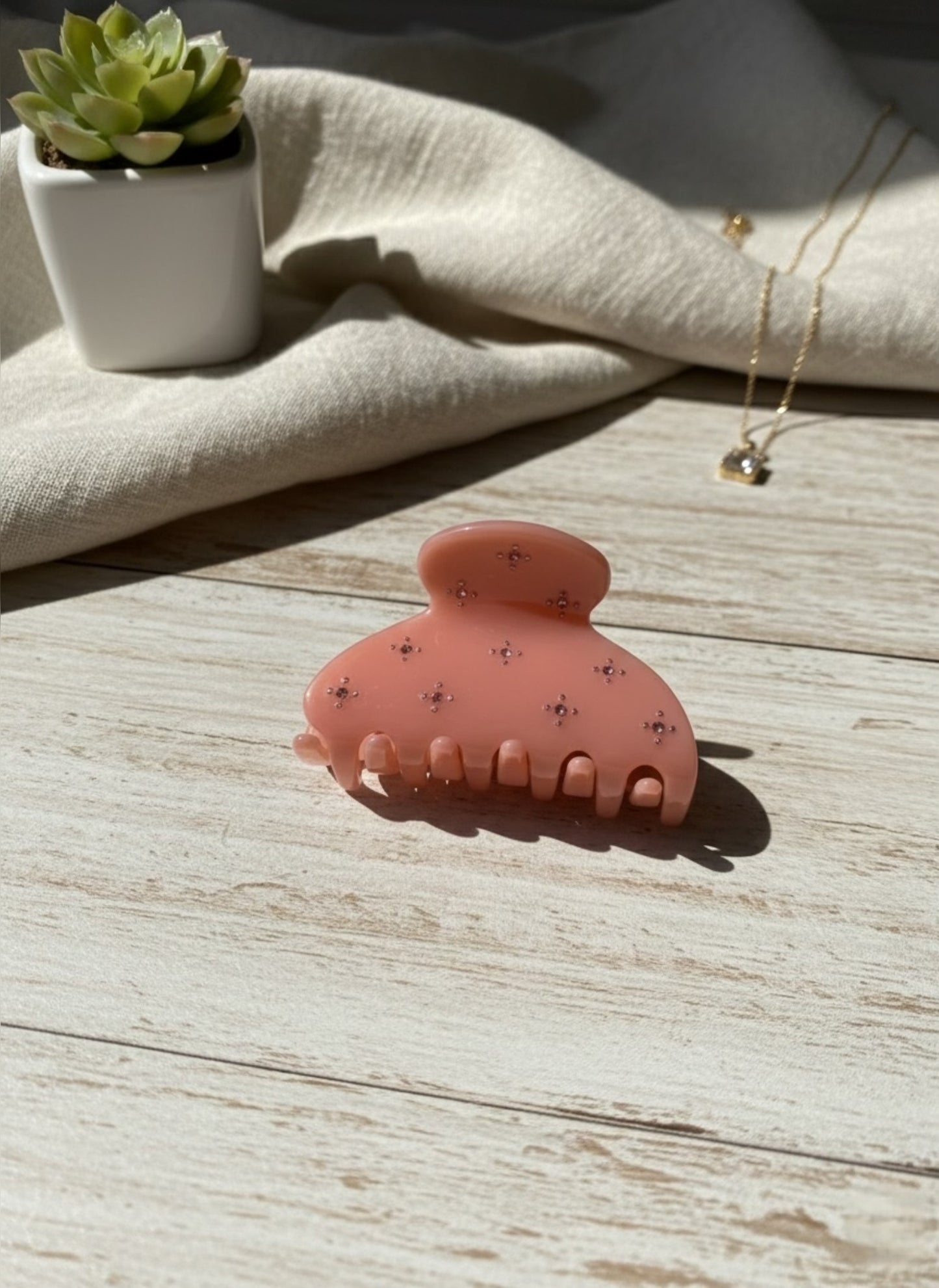 Blushing Peach Petite Claw