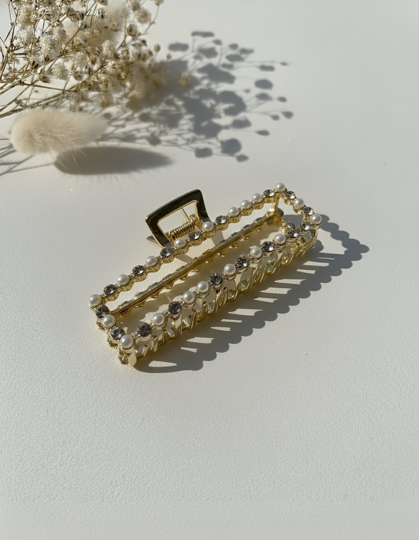 Regal Pearl & Crystal Claw