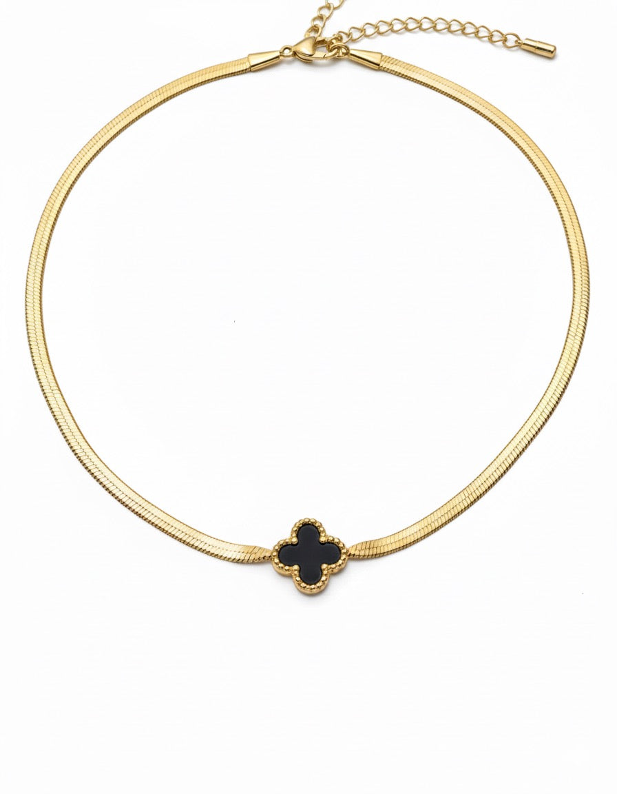 Snake Chain Clover Pendant