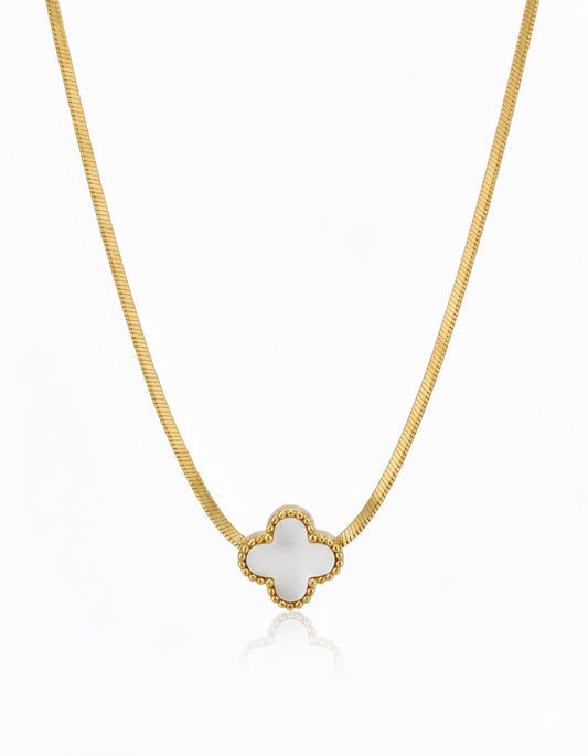Snake Chain Clover Pendant